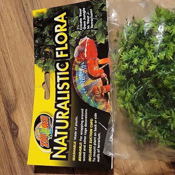Zoo Med Naturalistic Flora - Picture 2 of 5